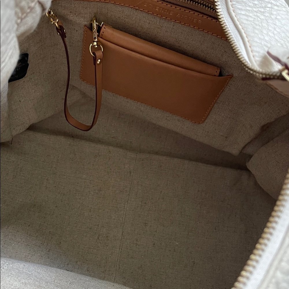 Etienne Aigner Cream Pebbled Leather Bag with Gold Hardware and Linen Lining - Picture 9 of 16